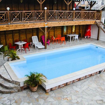 Residence Fruit De La Passion Caliente Sainte-Anne Exterior photo